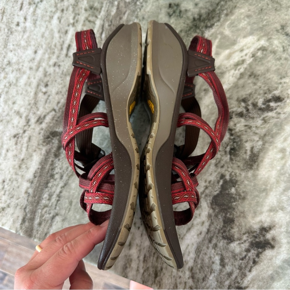 Chaco Women's 8 Red ZX2 Classic Sandal Toe Loop Water Sport Shoe Multi Strap - Picture 2 of 5